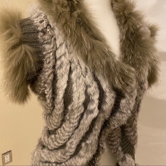 Rabbit 🐇 Fur Vest - Picture 1 of 5